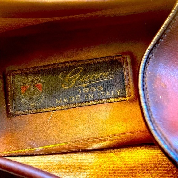 Gucci. 1953 Horsebit leather loafer. 8.5. Retail for $750. - Picture 9 of 9